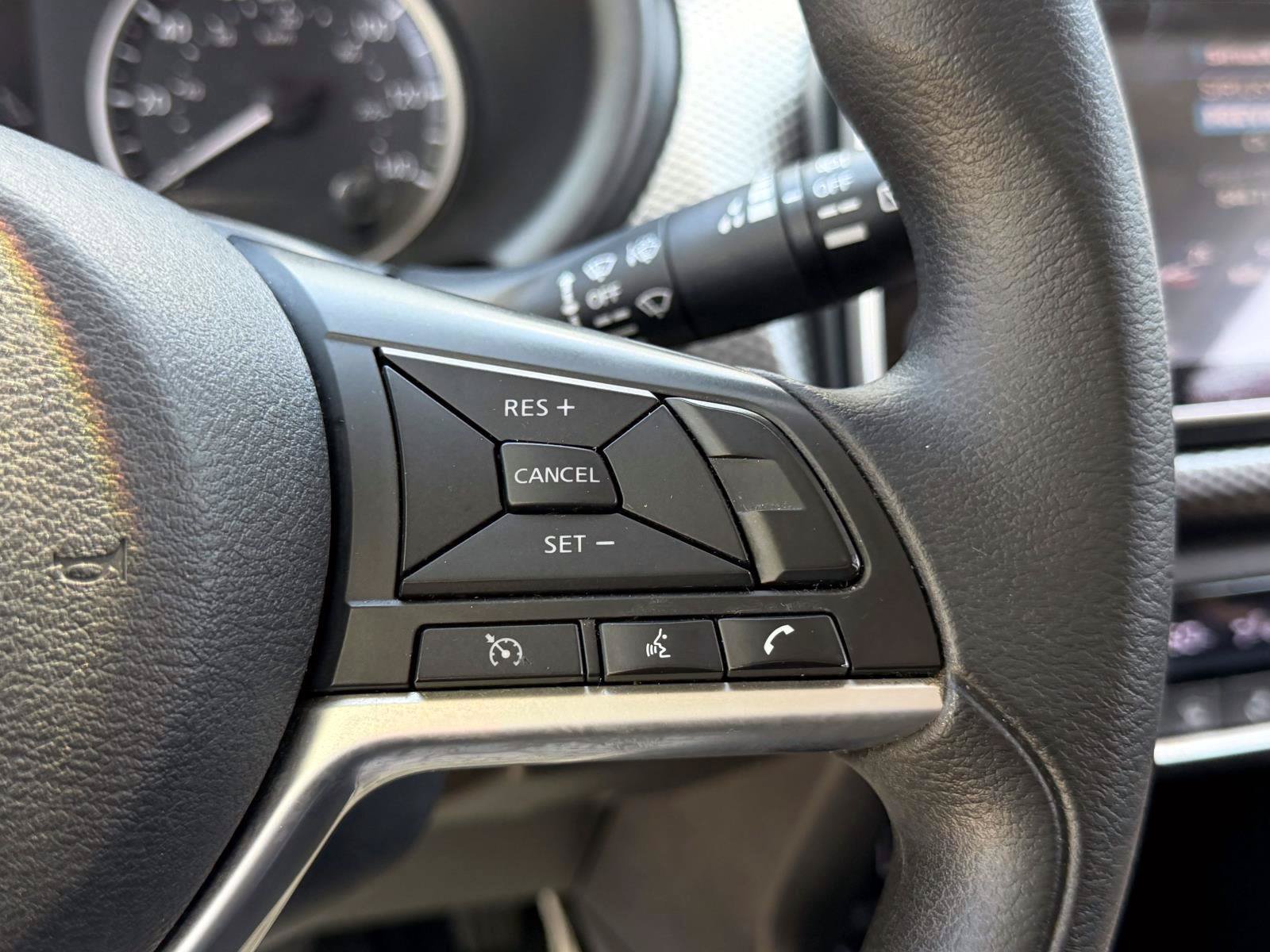 Used 2019 Nissan Kicks SV FWD image 21