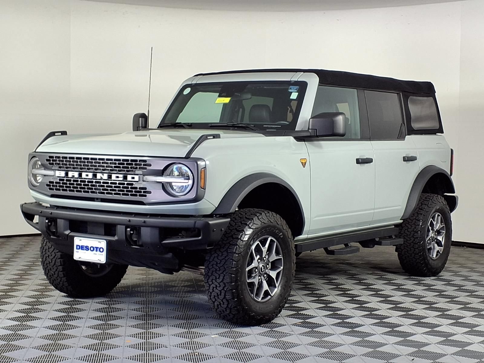 Used 2021 Ford Bronco Badlands AWD/4WD image 3