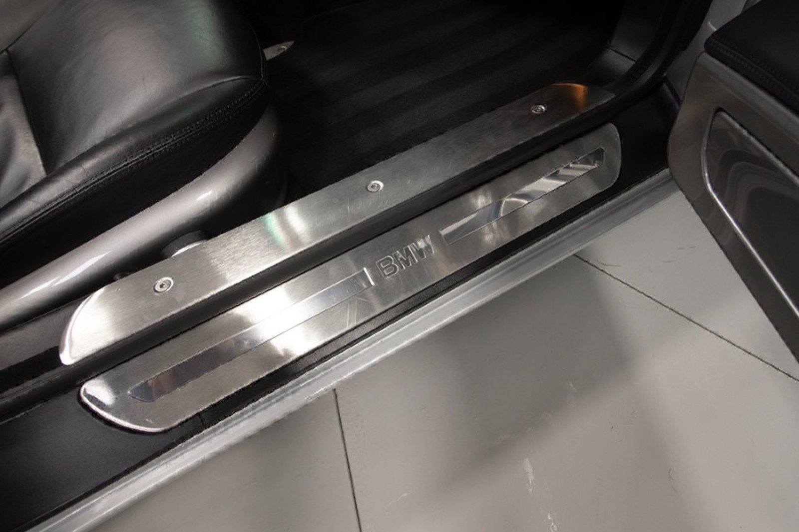 Used 2001 BMW Z8 image 72