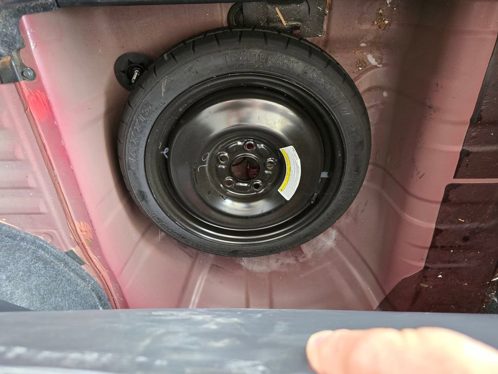 Used 2015 Nissan Sentra SR w/ SR Premium Package image 13