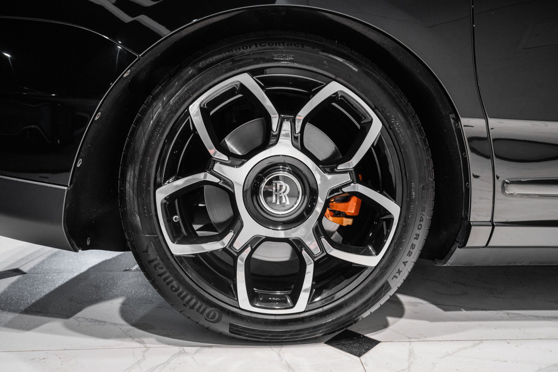 Used 2020 Rolls-Royce Cullinan AWD/4WD image 16