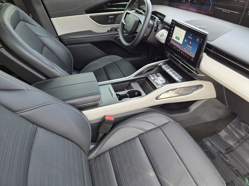 Used 2024 Lincoln Nautilus Reserve w/ Equipment Group 202A image 15