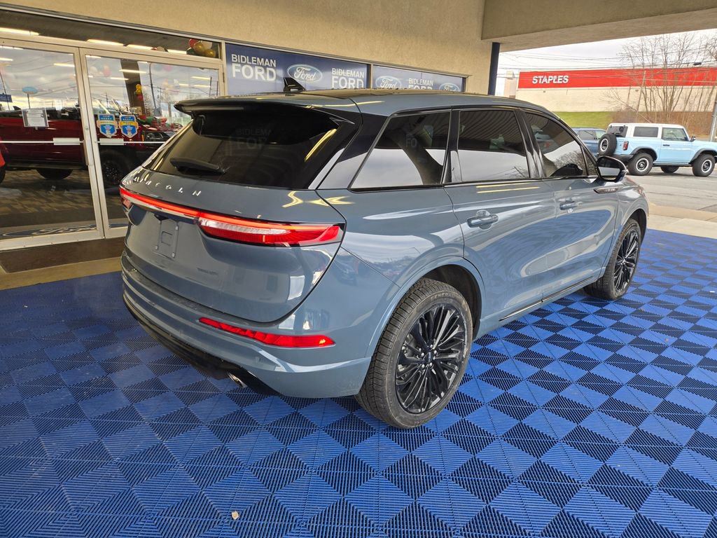 Used 2023 Lincoln Corsair AWD w/ Equipment Group 101A image 7