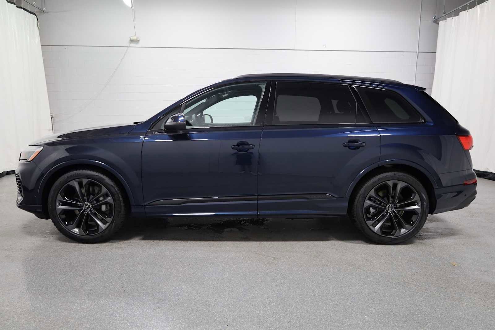 New 2025 Audi Q7 3.0T Prestige image 2