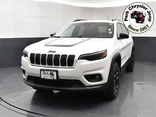 Used 2022 Jeep Cherokee Latitude w/ Sun & Sound Group image 2