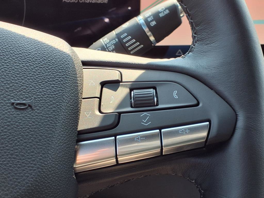 New 2025 Cadillac XT4 Premium Luxury image 23