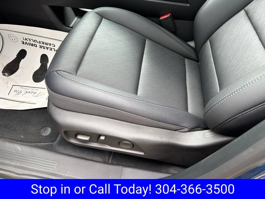 New 2026 Chevrolet Equinox LT w/ Convenience Package II FWD image 14