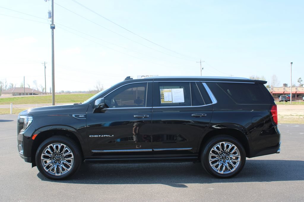 Used 2023 GMC Yukon Denali Ultimate w/ LPO, Floor Liner Package AWD/4WD image 6