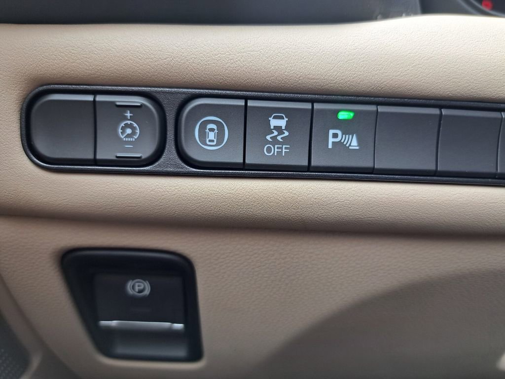 Certified 2025 Acura TLX w/ Technology Package image 15