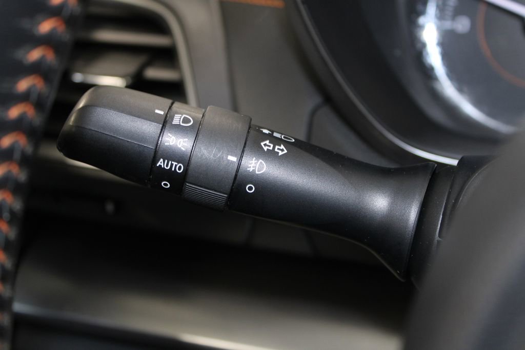 Used 2018 Subaru Crosstrek 2.0i Limited image 33