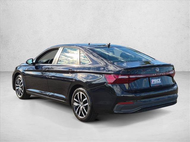 Used 2025 Volkswagen Jetta SE FWD image 8