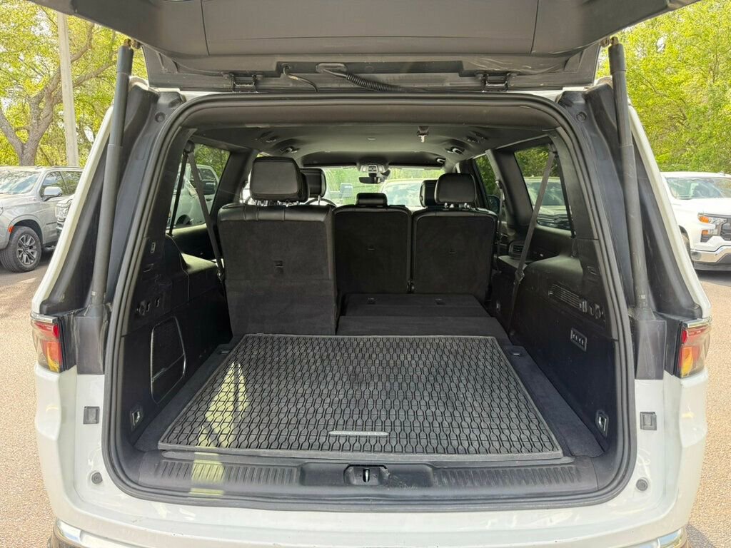 Used 2024 Jeep Wagoneer L Series II w/ Flexible Seating Group RWD image 9