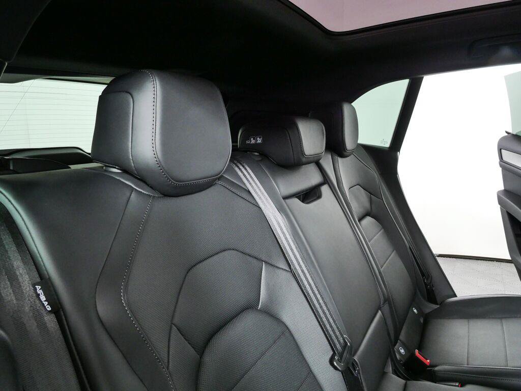 New 2026 Porsche Cayenne Electric AWD/4WD image 23