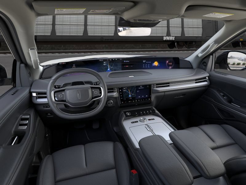New 2026 Lincoln Navigator Reserve AWD/4WD image 9
