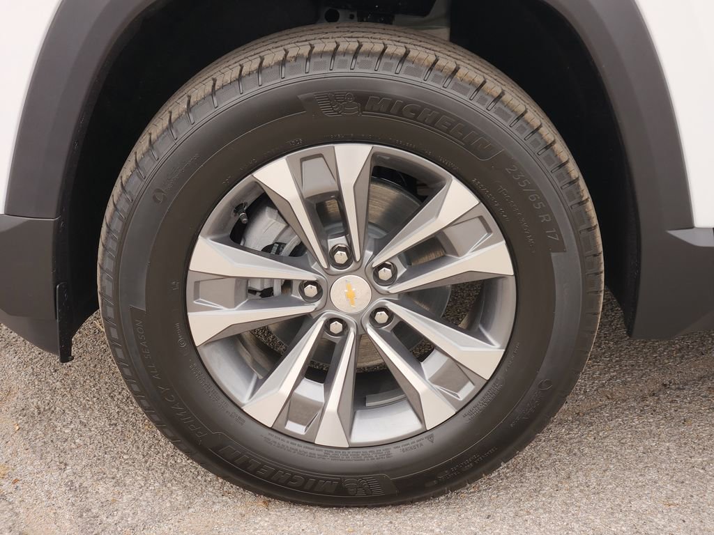 New 2026 Chevrolet Equinox LT image 13