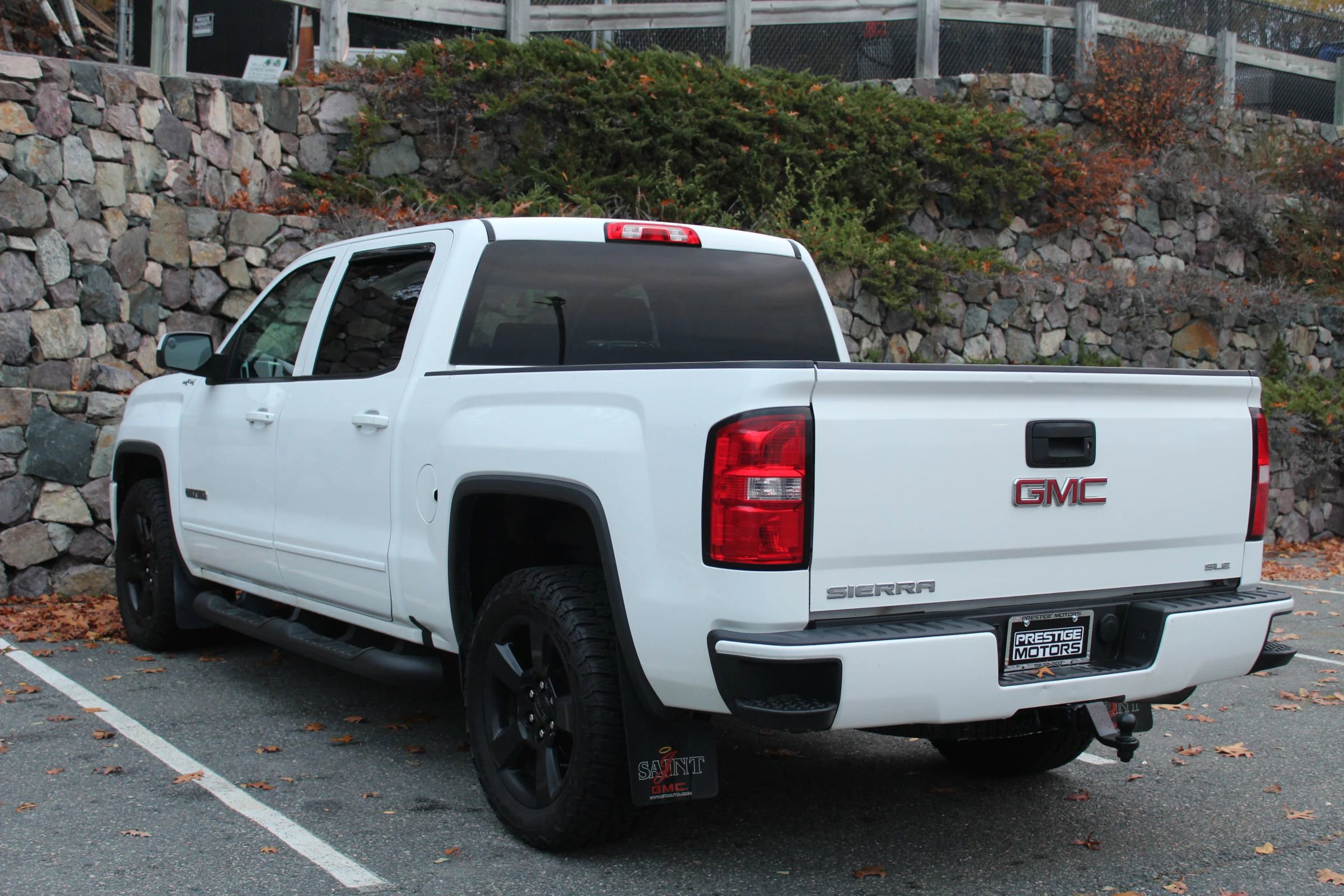 Used 2017 GMC Sierra 1500 SLE w/ SLE Value Package image 7