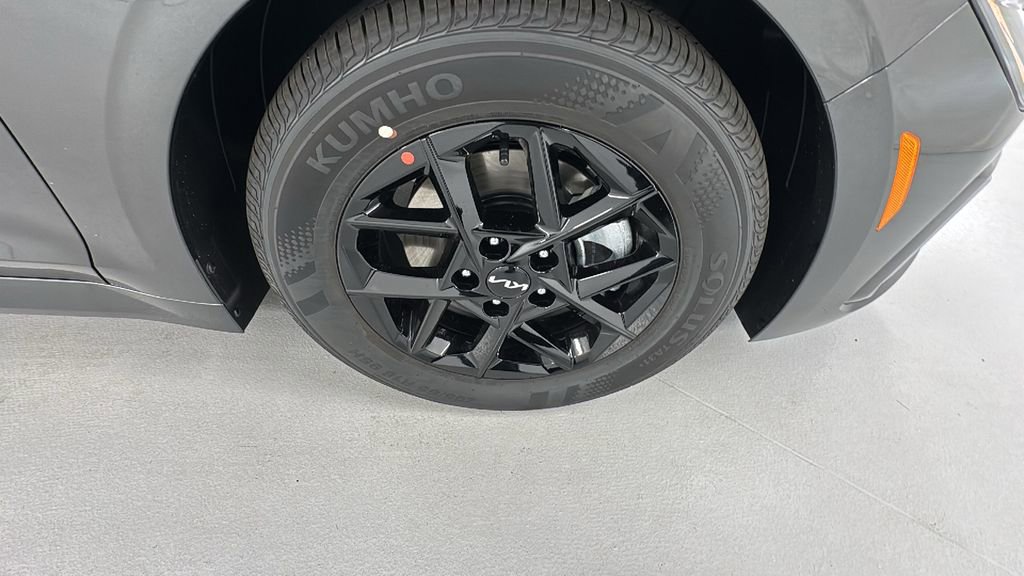 New 2026 Kia K5 LXS image 9