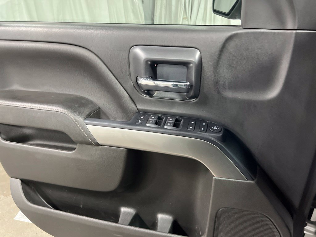 Used 2018 Chevrolet Silverado 1500 LT w/ All Star Edition AWD/4WD image 24