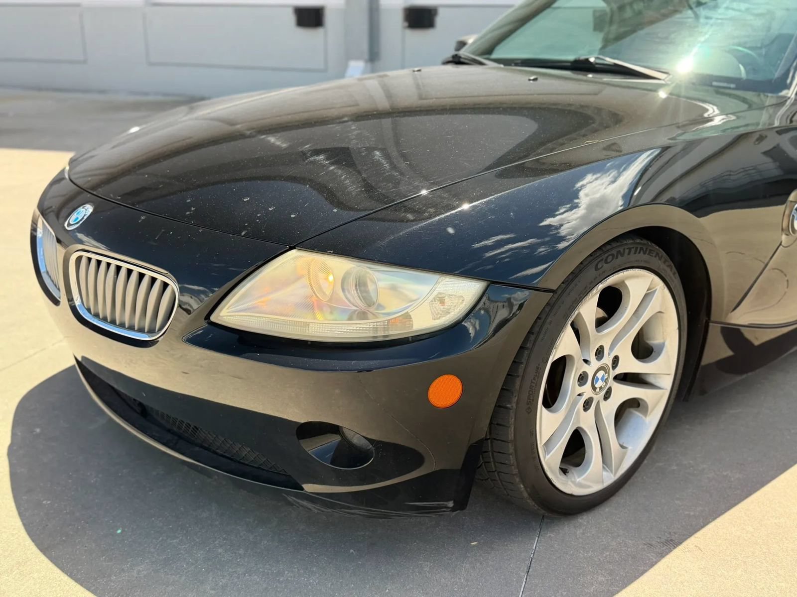 Used 2005 BMW Z4 3.0i RWD image 2