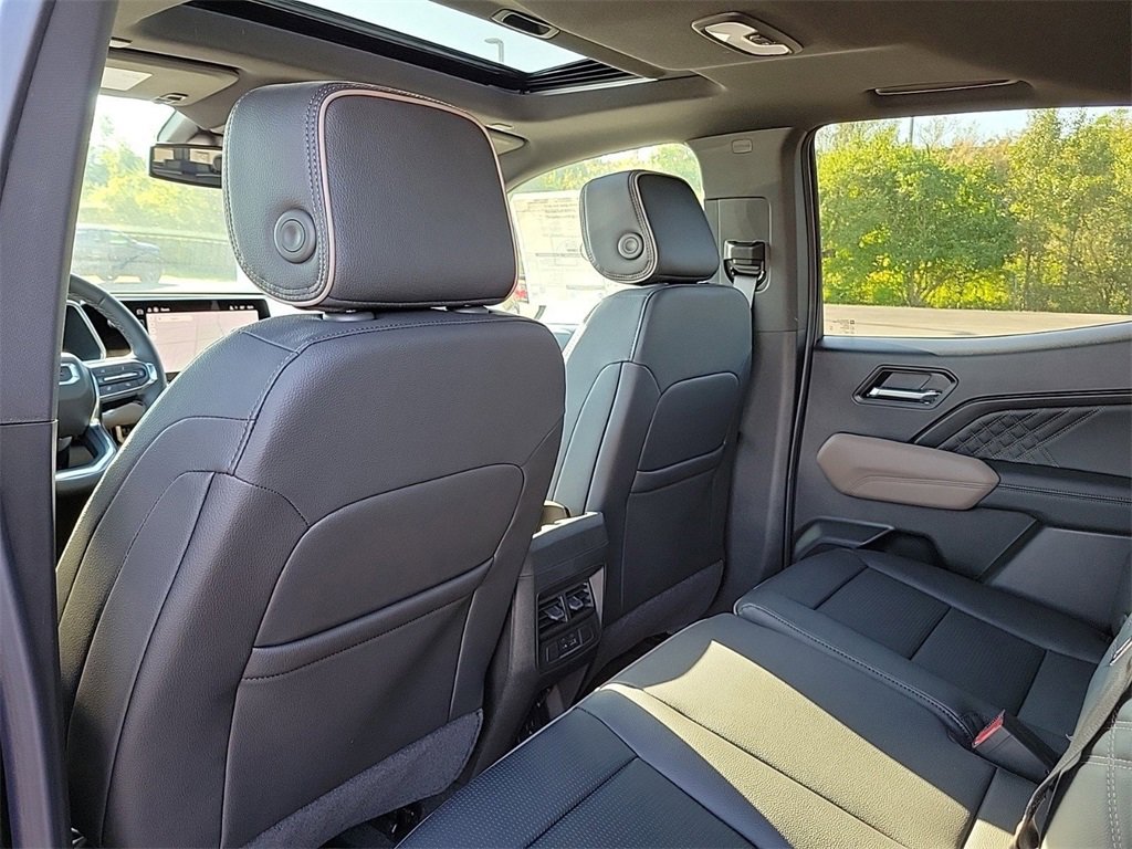 New 2026 GMC Canyon Denali image 12