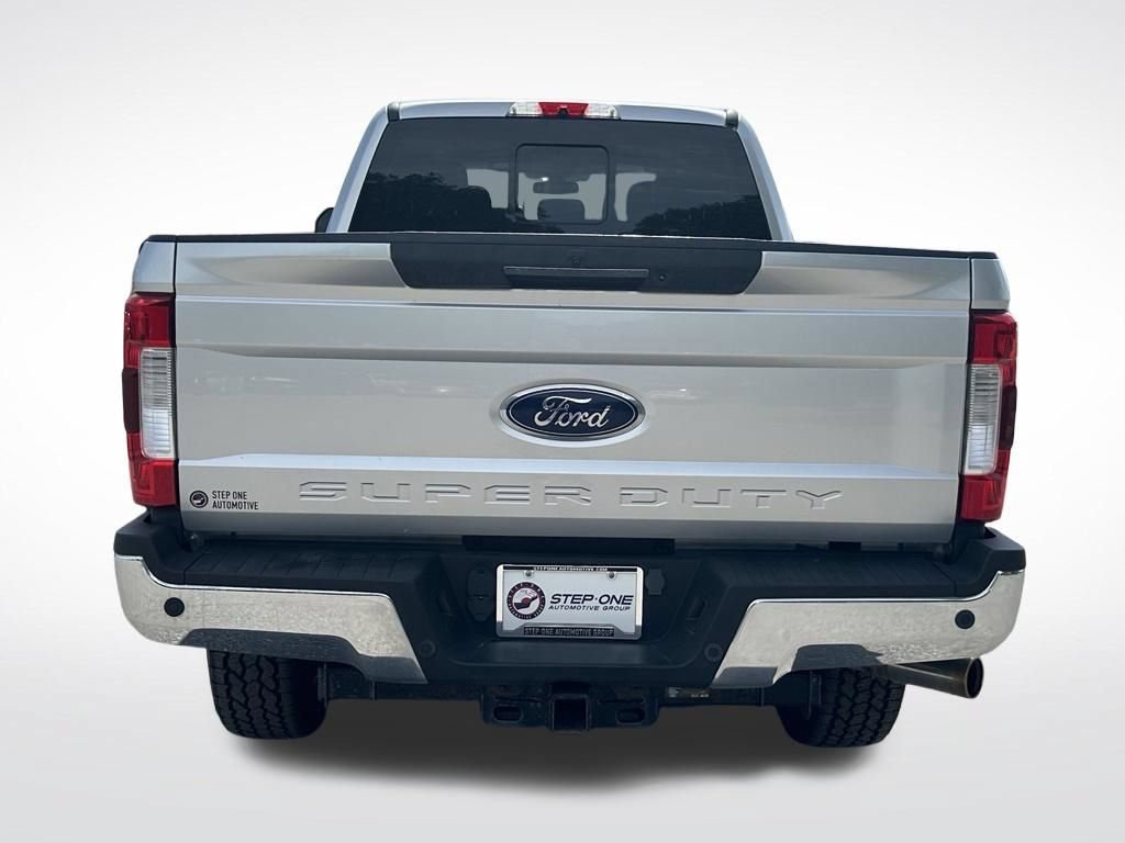 Used 2019 Ford F350 Lariat w/ Lariat Ultimate Package AWD/4WD image 6