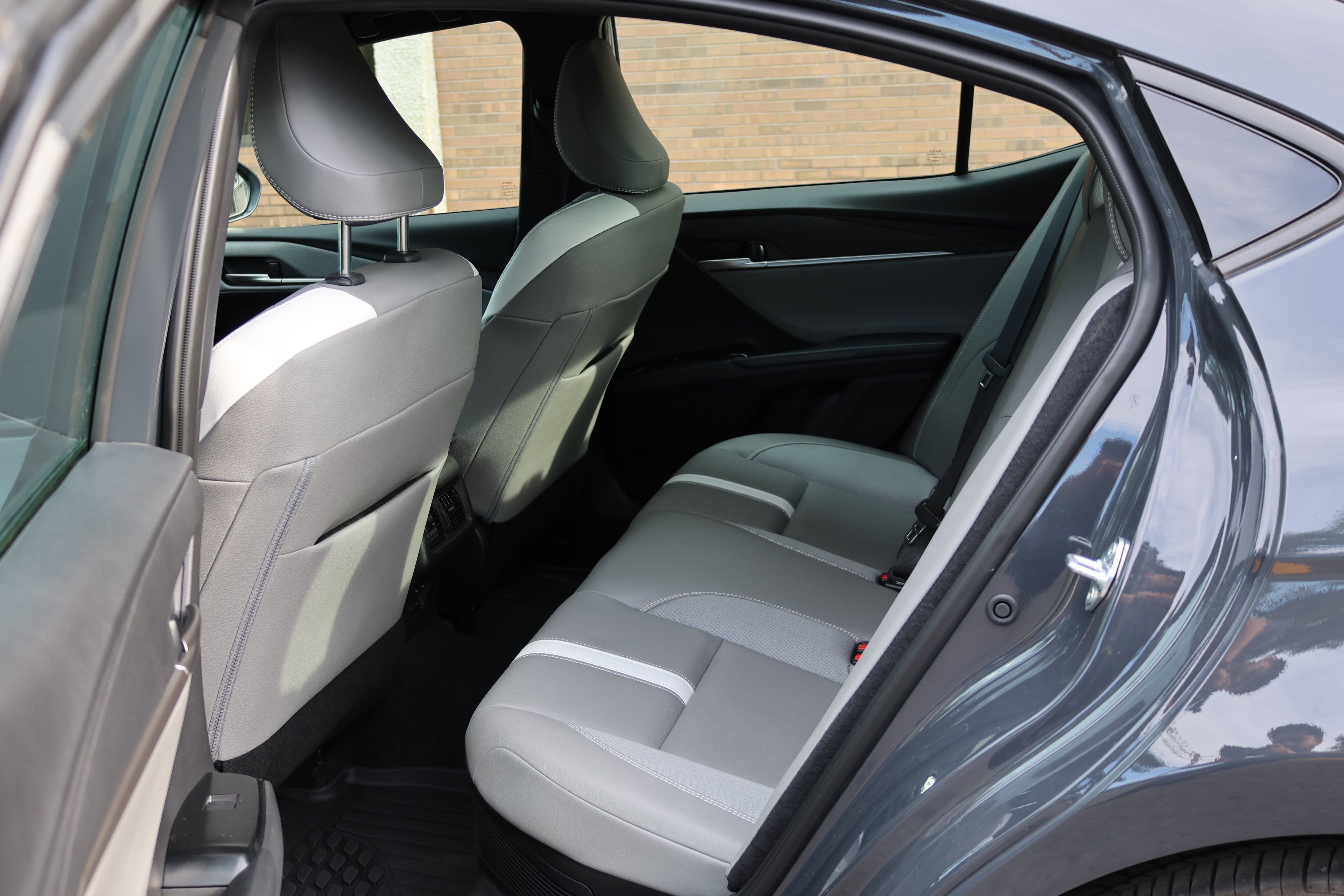 Certified 2025 Toyota Camry SE FWD image 15