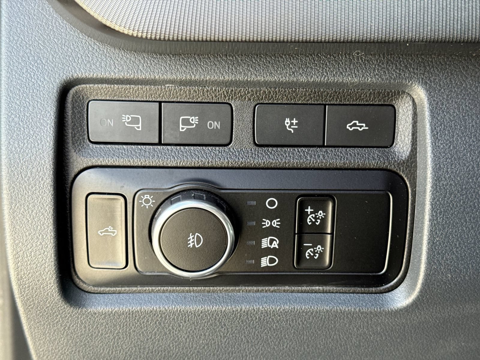 Used 2023 Ford F250 Platinum AWD/4WD image 31