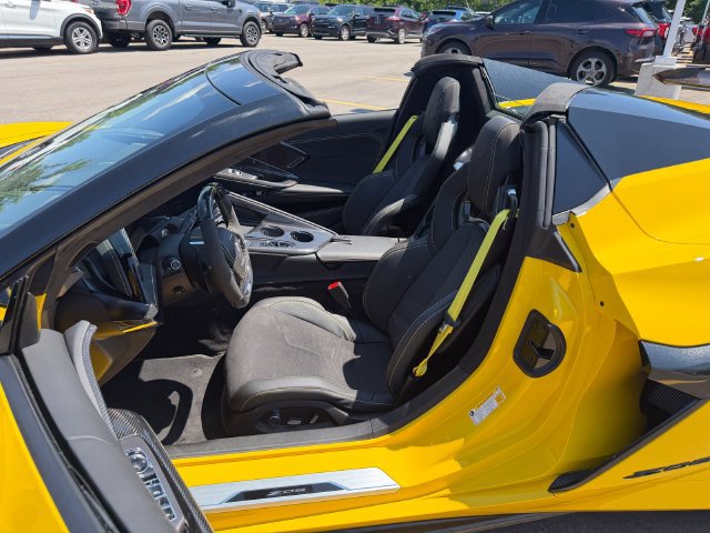Used 2026 Chevrolet Corvette Z06 RWD image 17