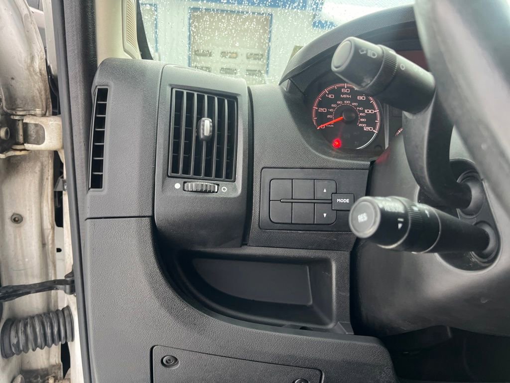 Used 2016 RAM ProMaster 2500 w/ Interior Convenience Group image 15