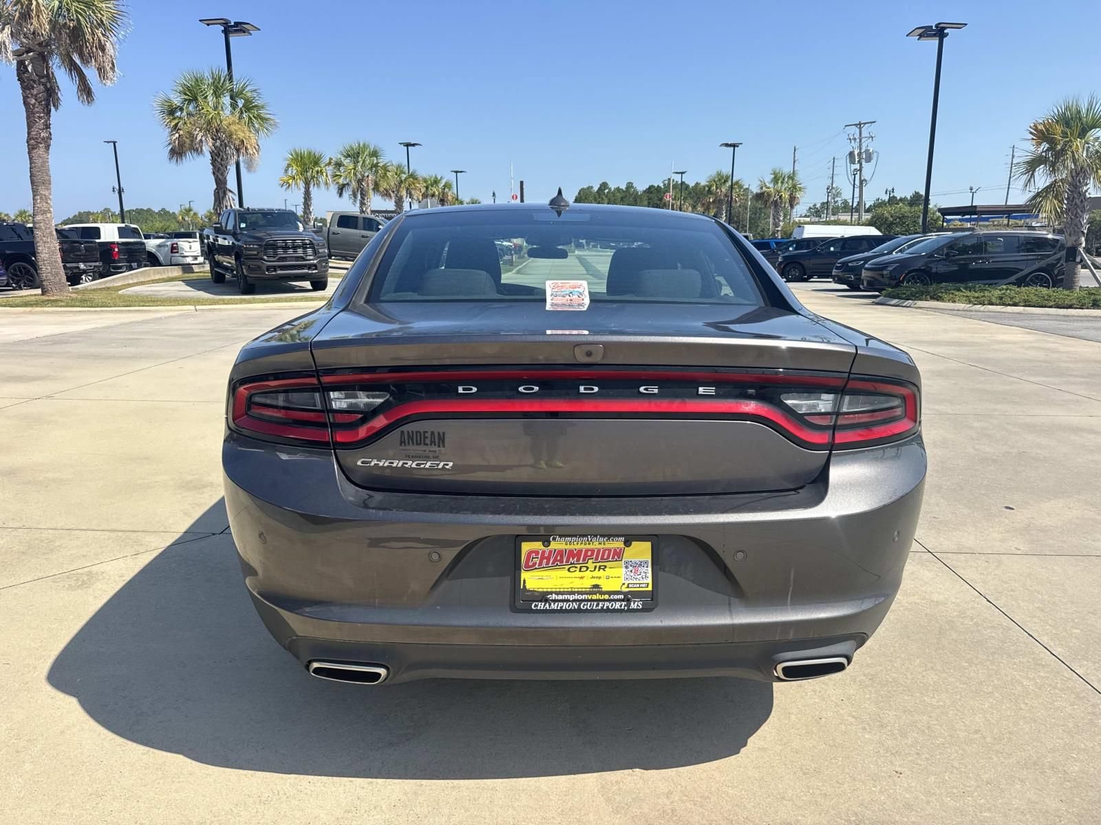 Used 2023 Dodge Charger SXT RWD image 6
