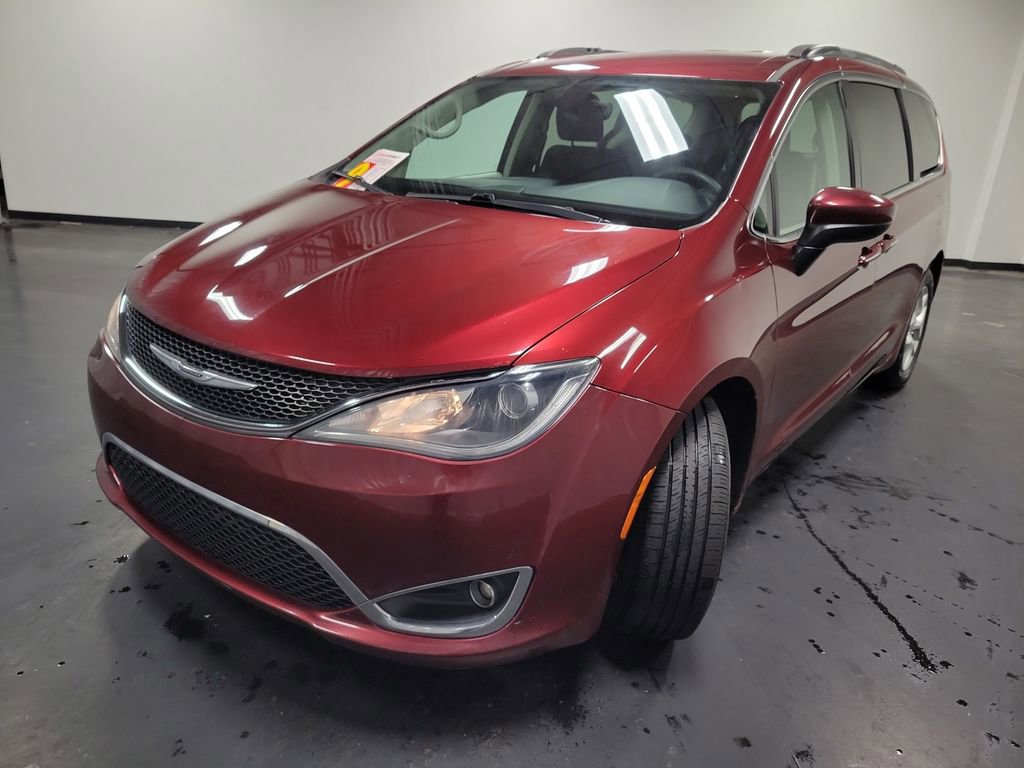 Used 2017 Chrysler Pacifica Touring Plus w/ Tire & Wheel Group image 5