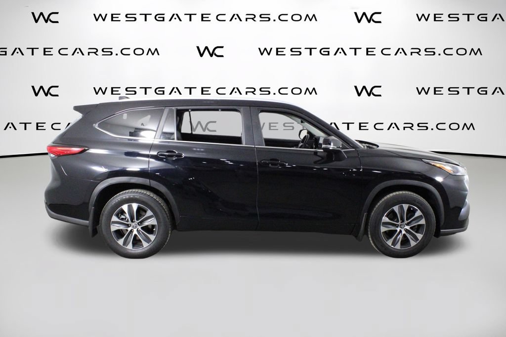 Used 2023 Toyota Highlander XLE FWD image 47