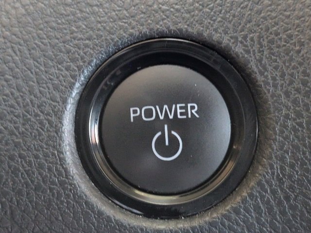 Used 2025 Toyota Camry SE image 27