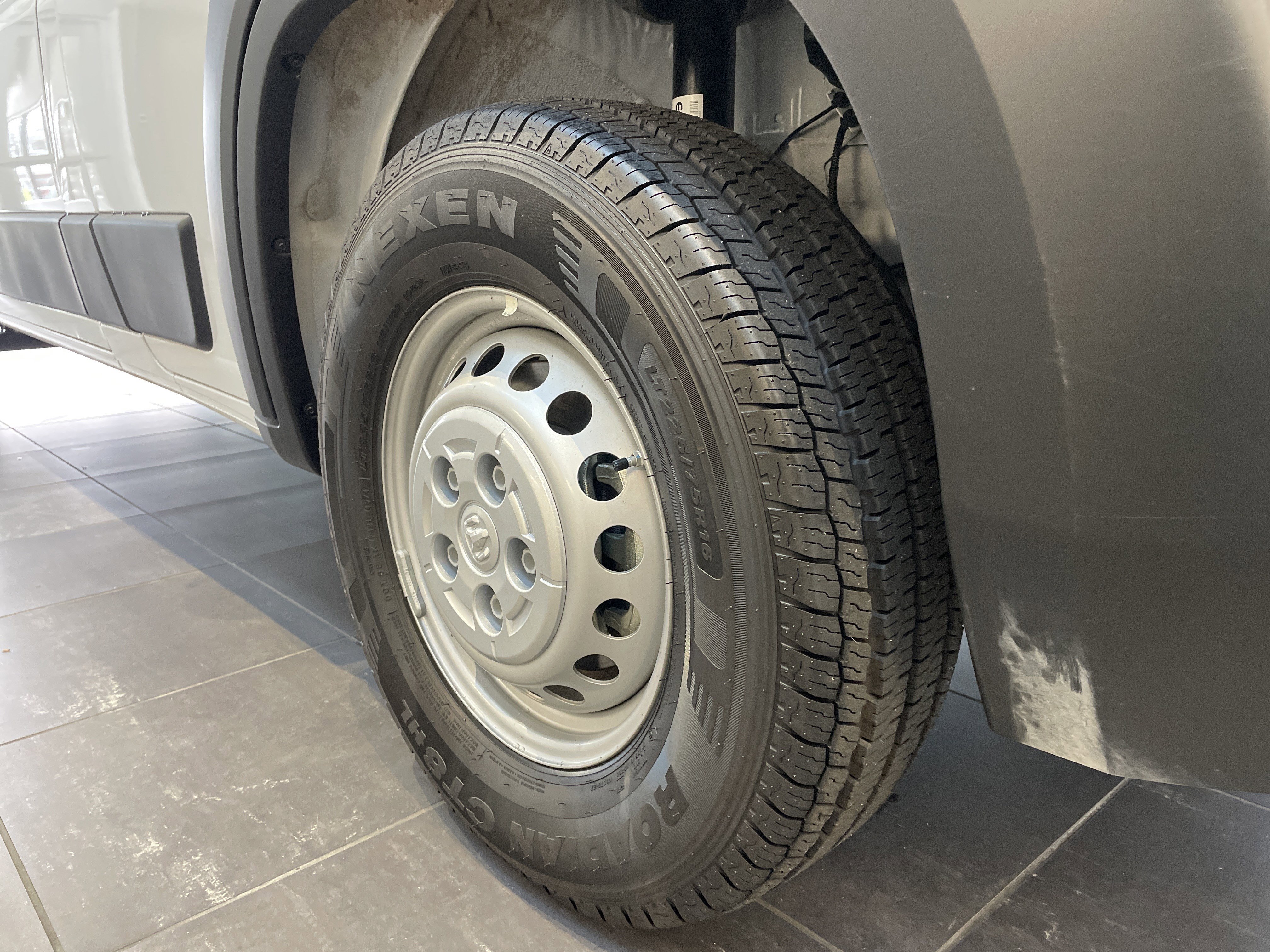 Used 2025 RAM ProMaster 2500 image 13