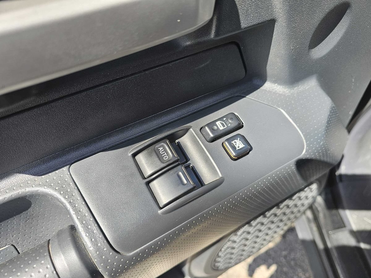 Used 2007 Toyota FJ Cruiser 4WD w/ Convenience Pkg image 12