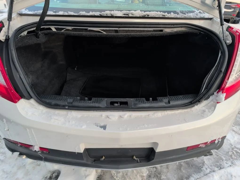 Used 2015 Lincoln MKS AWD w/ Equipment Group 101A image 28