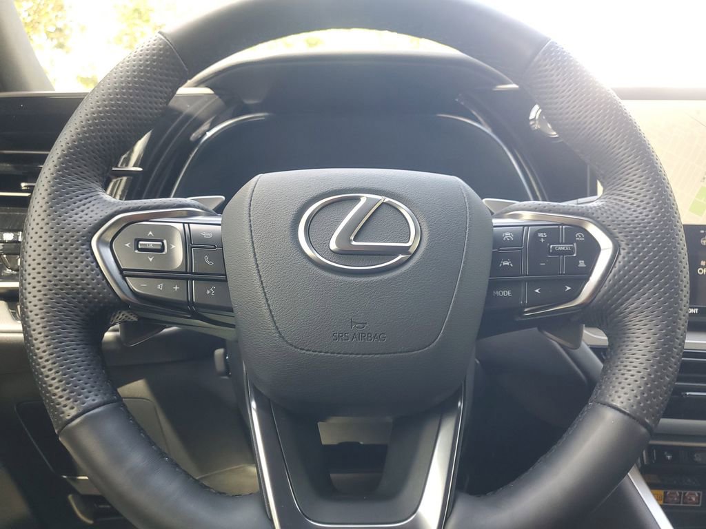 Used 2025 Lexus TX 500h AWD w/ Technology Package image 21