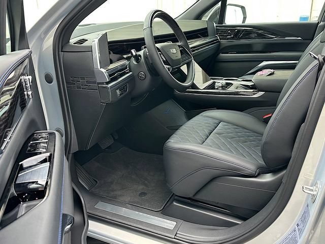 New 2025 Cadillac Escalade IQ Sport 1 w/ Smart Trailering package AWD/4WD image 9
