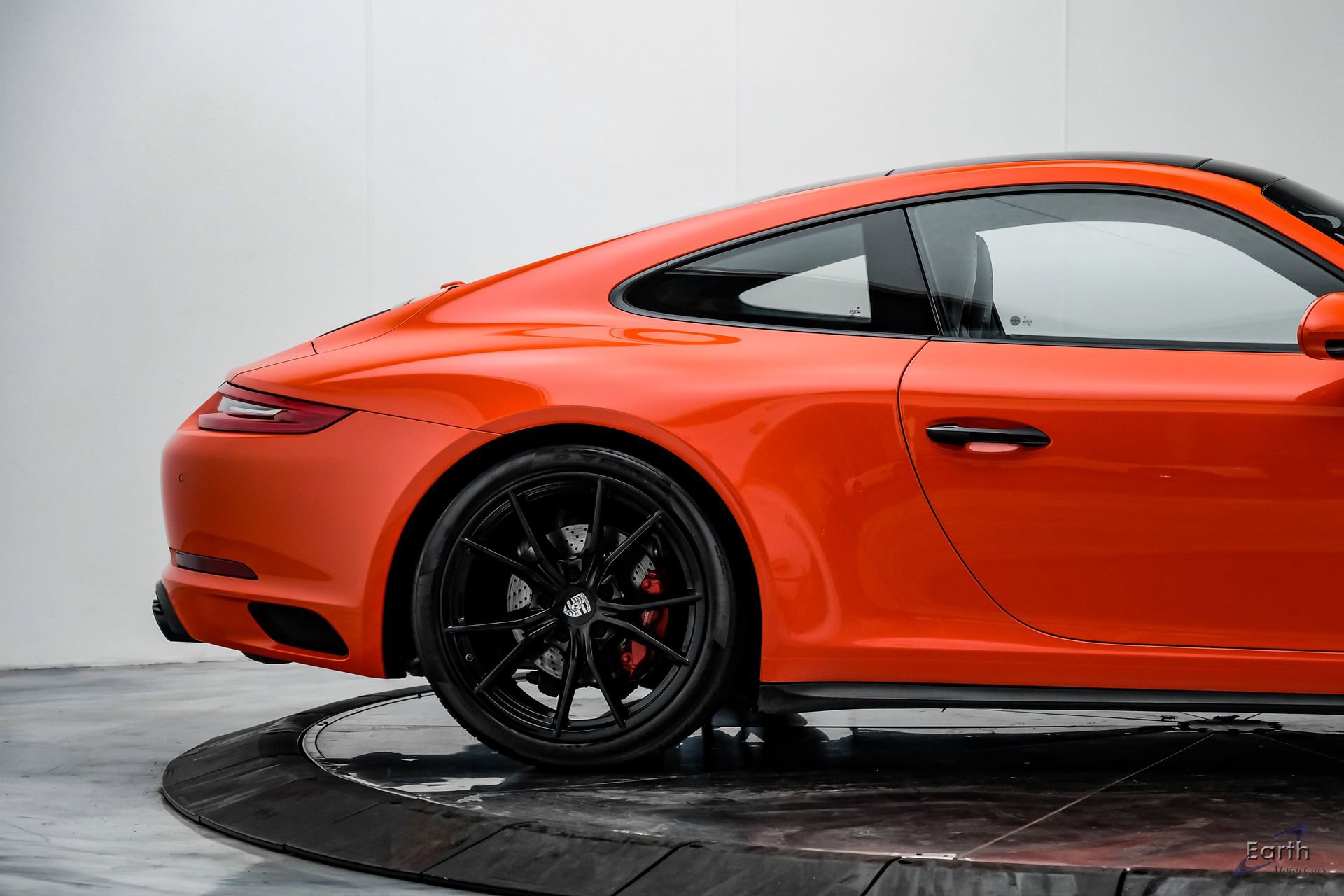Used 2018 Porsche 911 Carrera 4S image 17