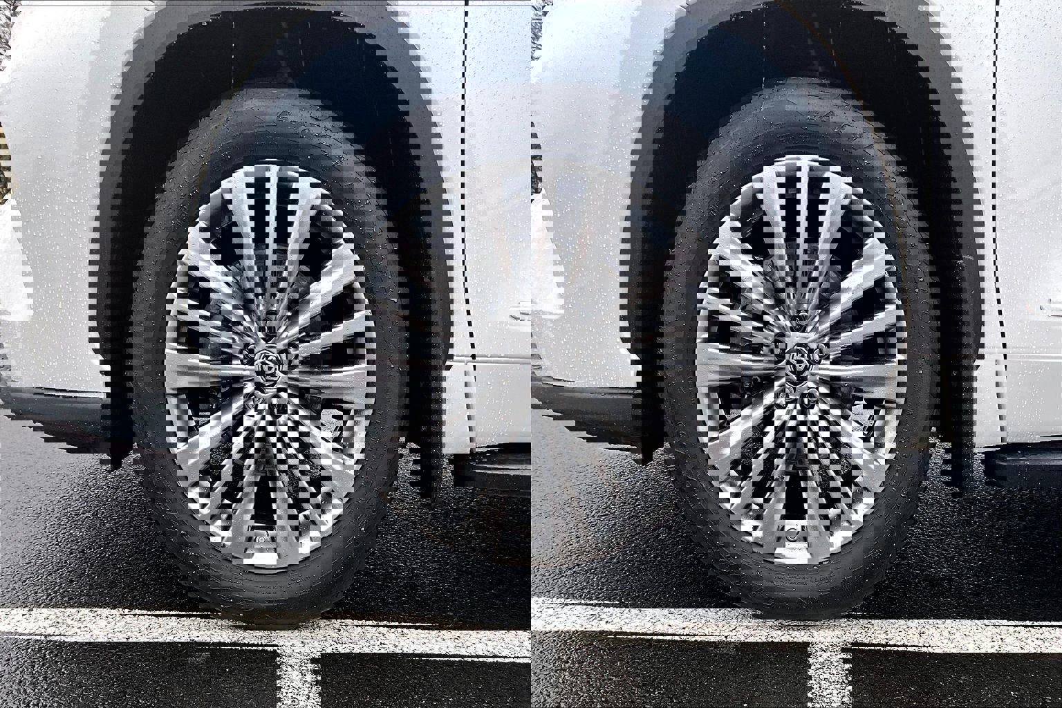 Used 2023 Toyota Highlander Platinum image 9