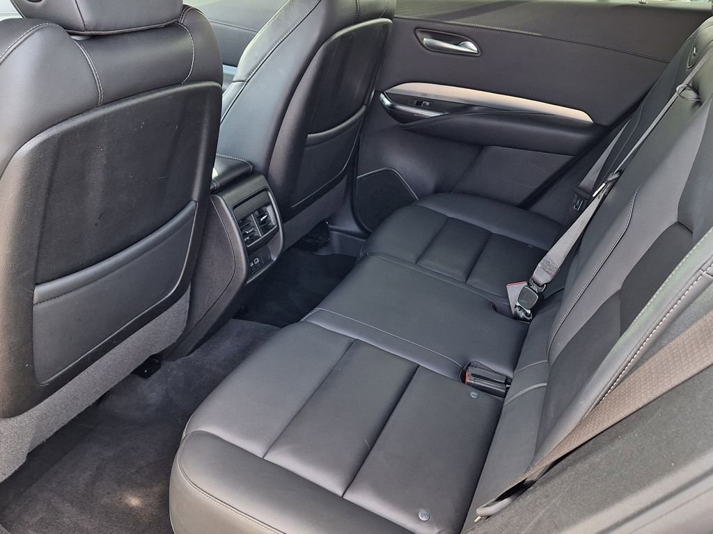 Used 2023 Cadillac XT4 Premium Luxury image 11