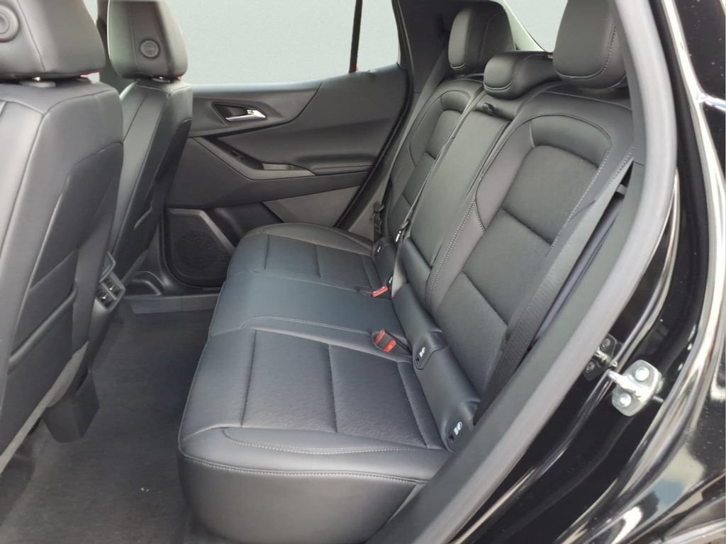New 2027 Chevrolet Equinox LT w/ Convenience Package II FWD image 19