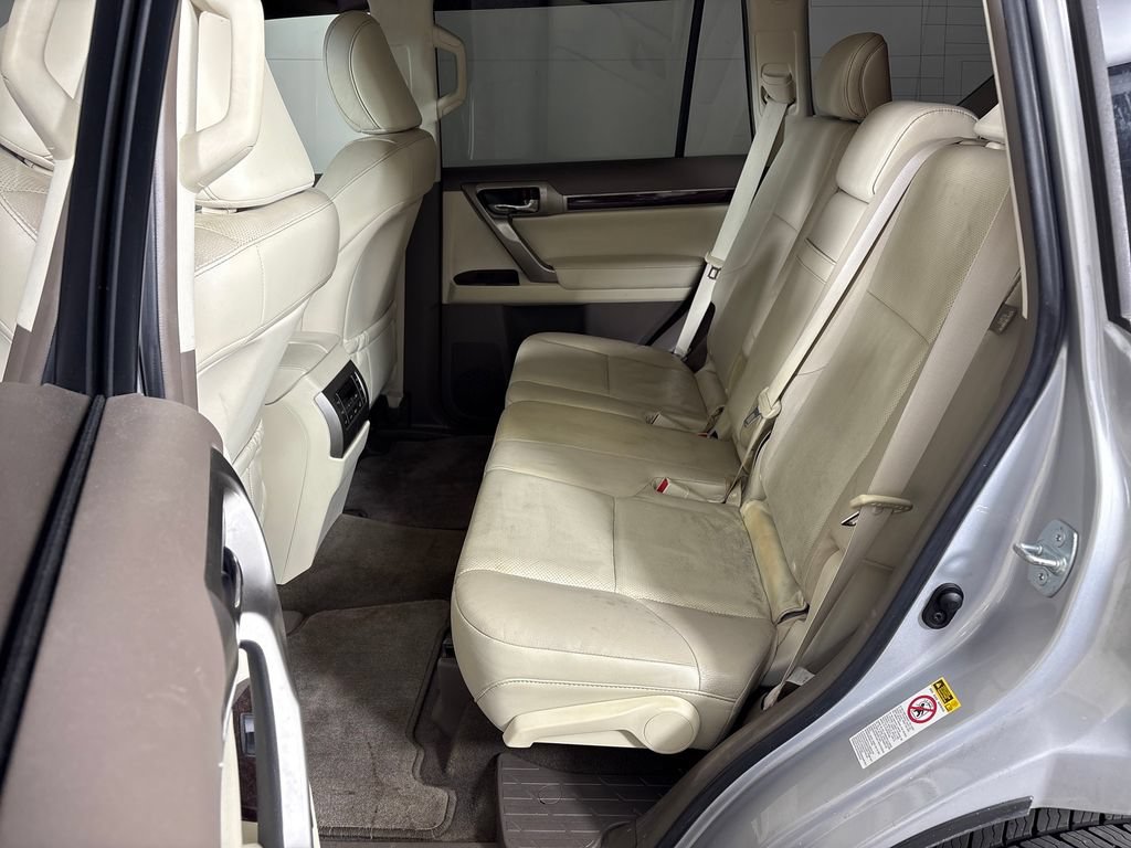 Used 2016 Lexus GX 460 w/ Premium Package AWD/4WD image 31