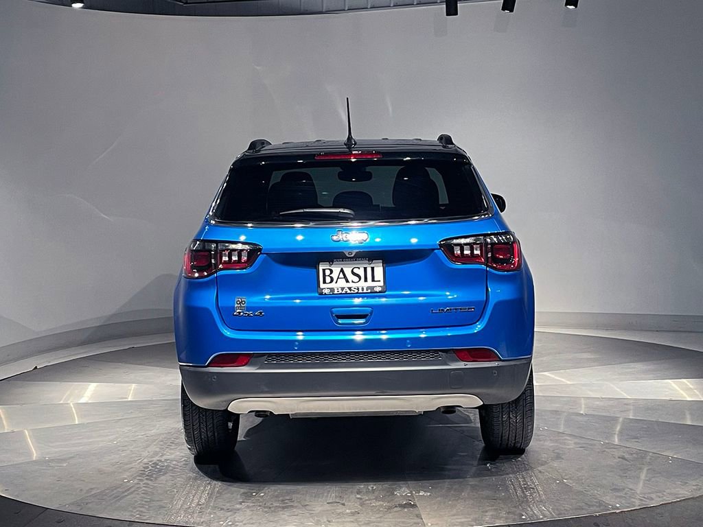 Used 2024 Jeep Compass Limited image 12