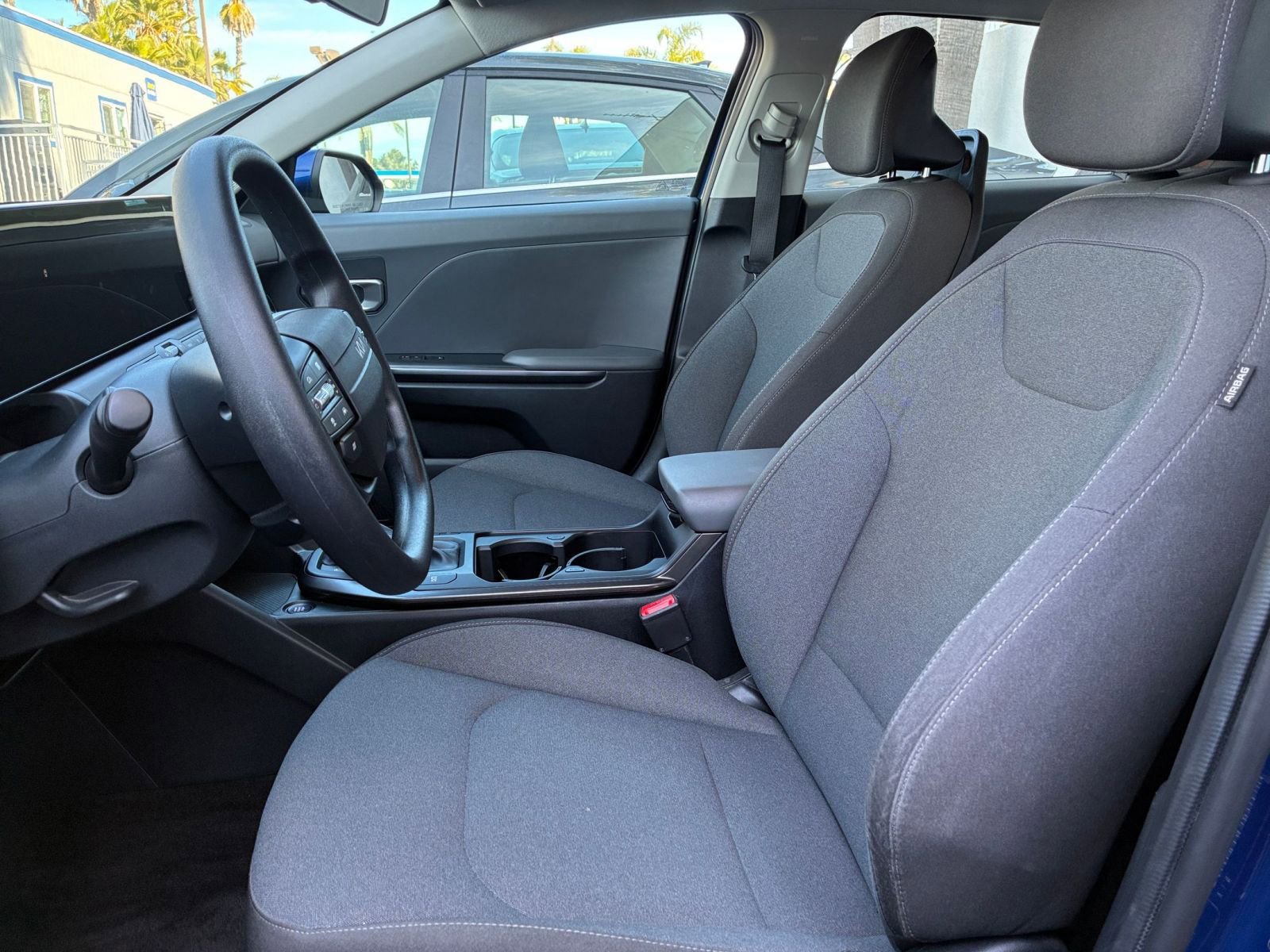 Used 2025 Kia K4 LXS image 25