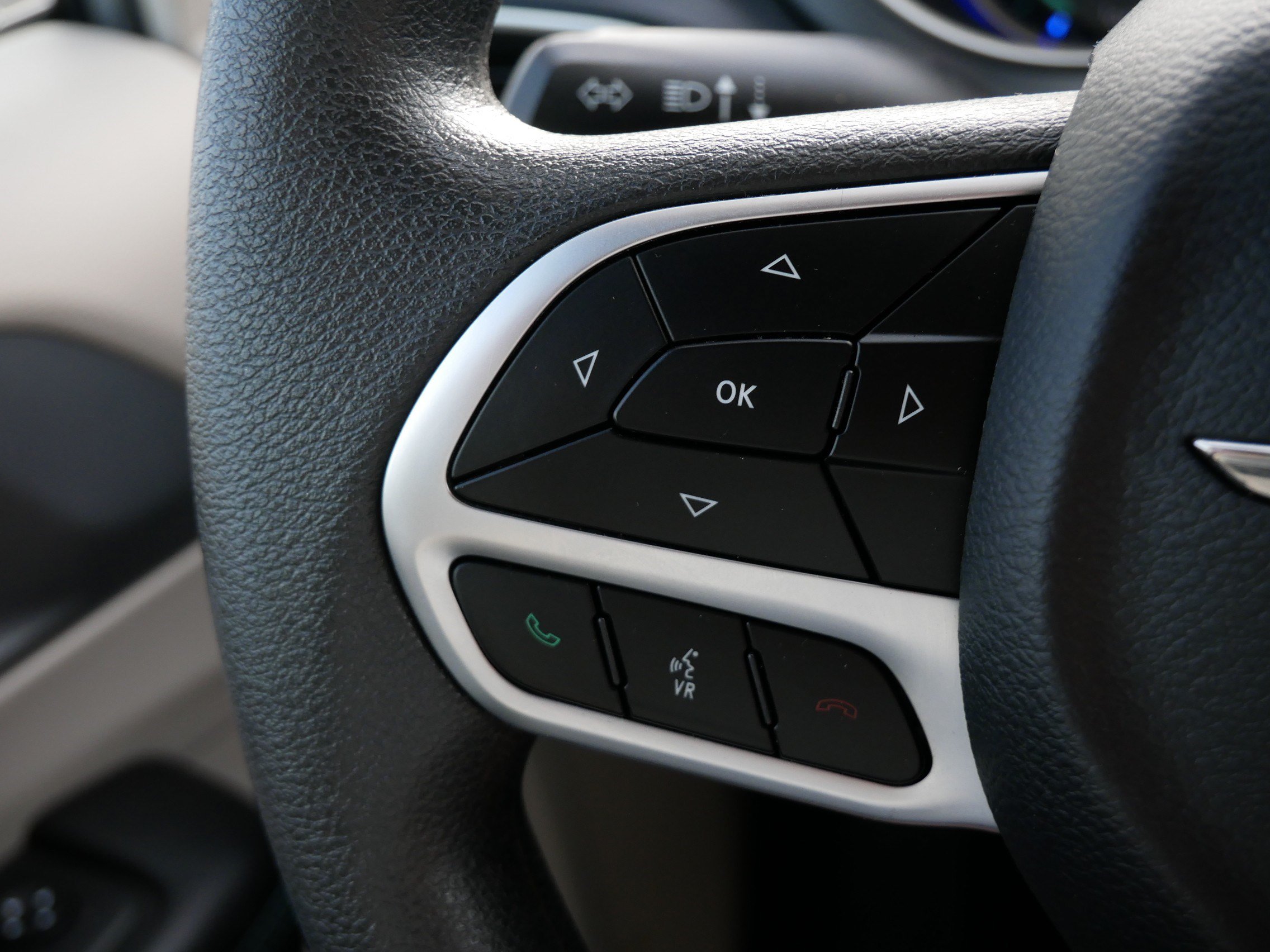 Used 2018 Chrysler Pacifica Touring Plus FWD image 26