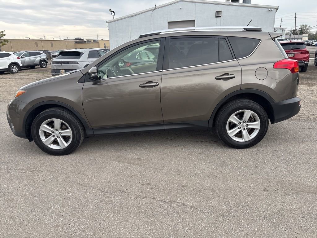 Used 2013 Toyota RAV4 XLE image 2