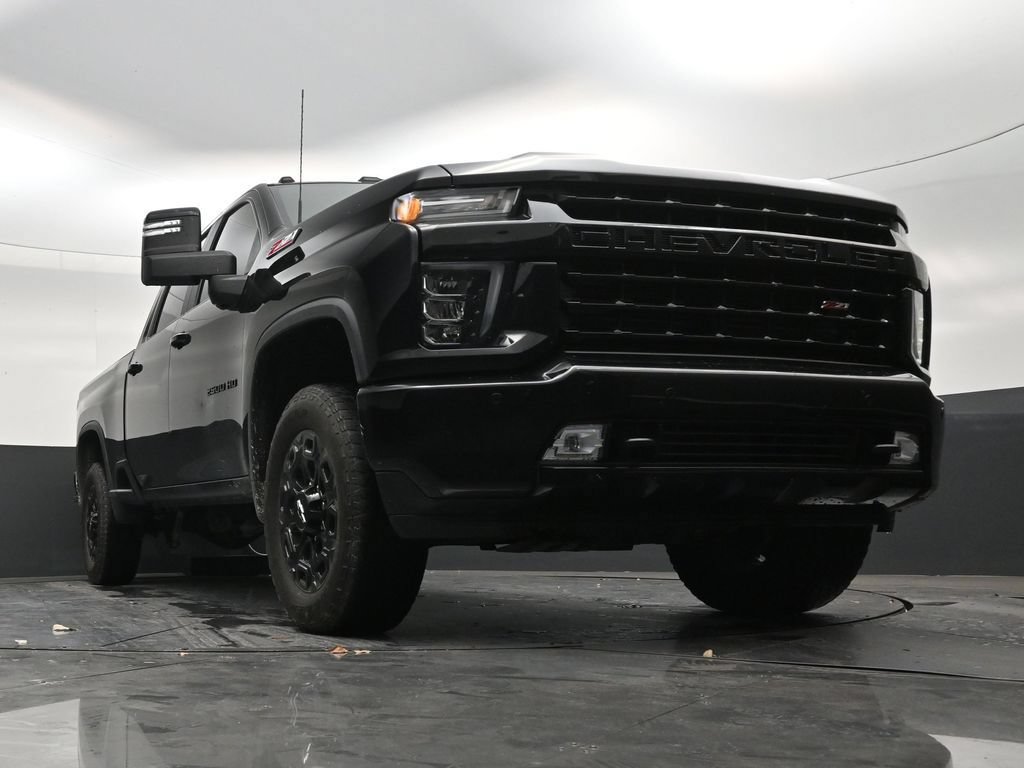 Used 2022 Chevrolet Silverado 2500 LT w/ Midnight Edition AWD/4WD image 26