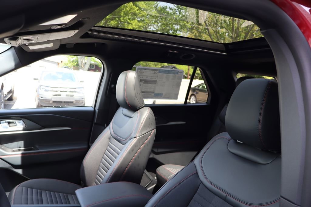 New 2026 Ford Explorer ST-Line AWD/4WD image 5