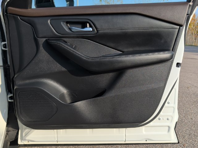 Certified 2023 Nissan Rogue SL AWD/4WD image 28